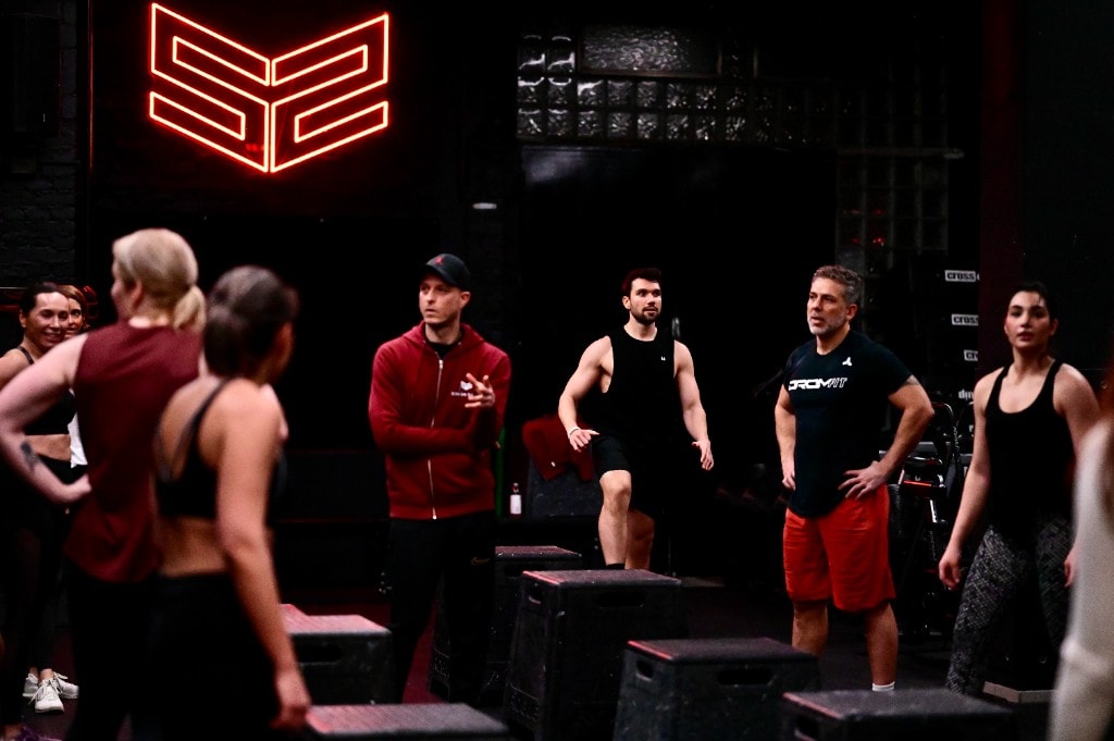Training bei Simon Says – Hybrid